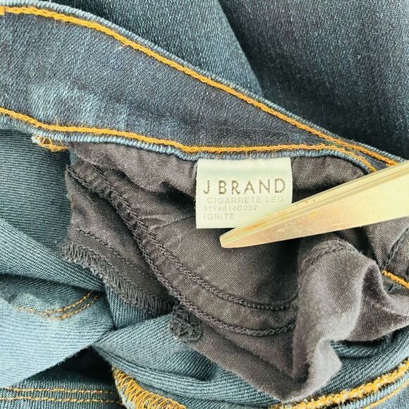 J Brand Dark Wash Skinny Straight  Cigarette Leg Jean Color Ignite size 29 - Picture 7 of 7